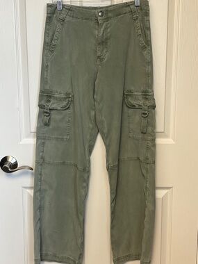 American Eagle Women’s Cargo Pants, Olive Green, 2